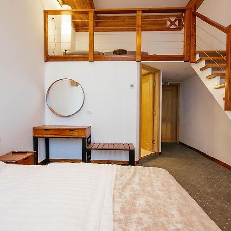 Buchenland Hotel Câmpulung Moldovenesc Екстериор снимка