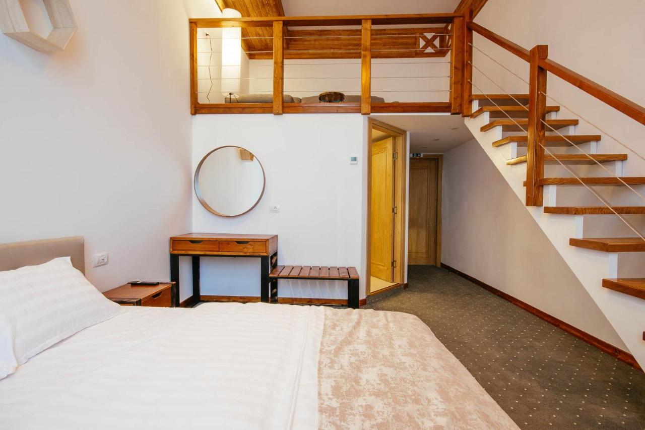 Buchenland Hotel Câmpulung Moldovenesc Екстериор снимка