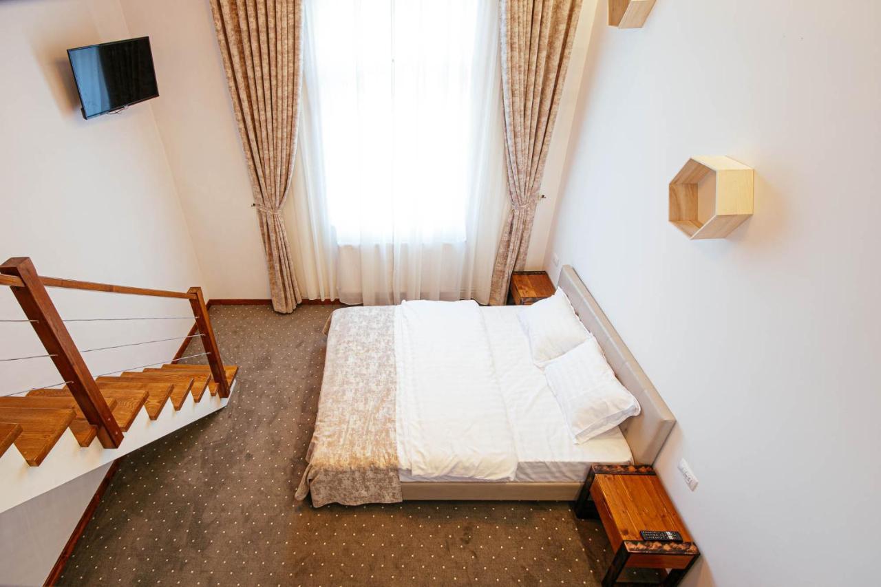 Buchenland Hotel Câmpulung Moldovenesc Екстериор снимка