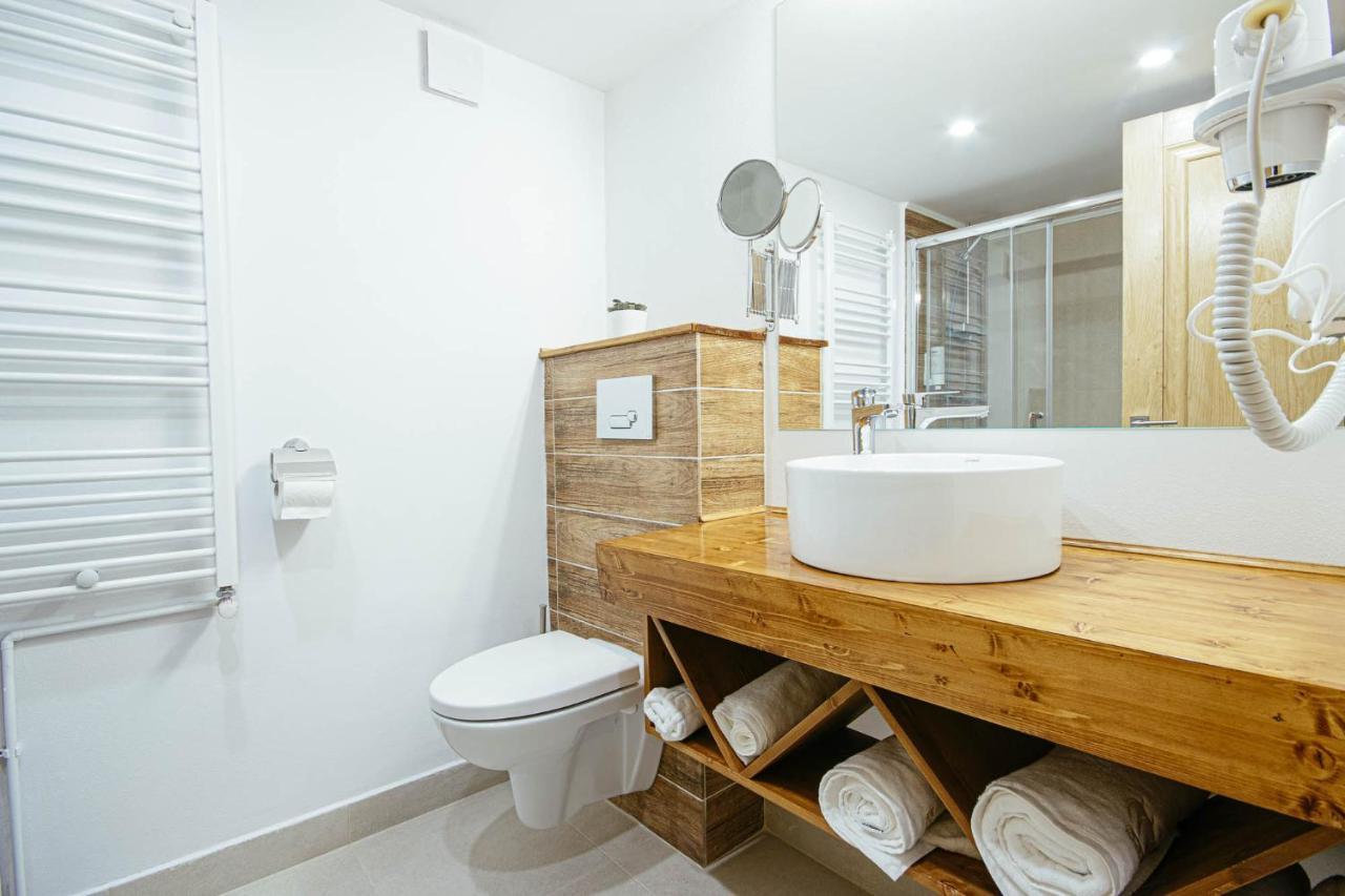 Buchenland Hotel Câmpulung Moldovenesc Екстериор снимка