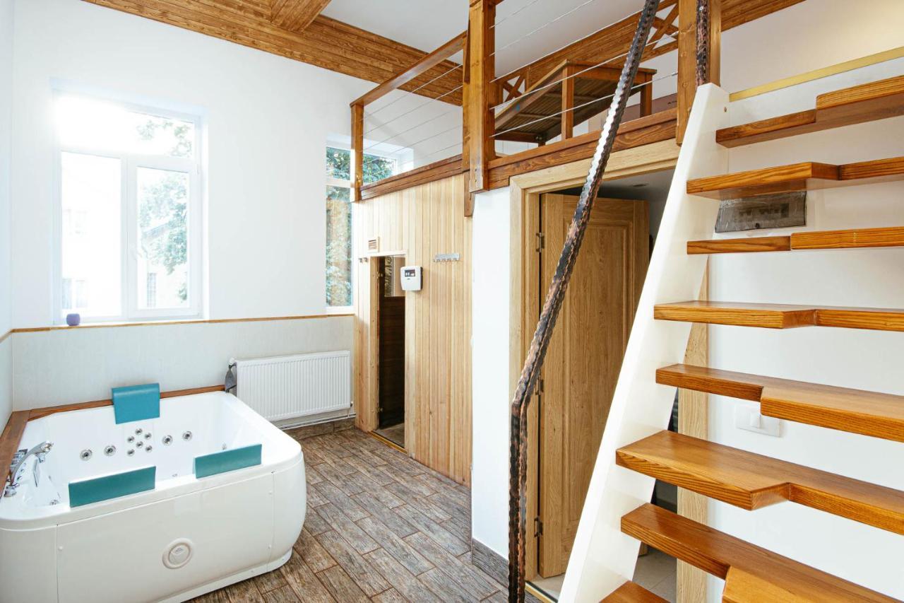 Buchenland Hotel Câmpulung Moldovenesc Екстериор снимка