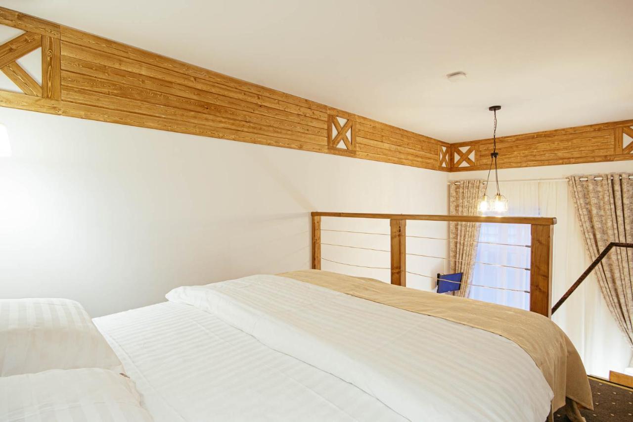 Buchenland Hotel Câmpulung Moldovenesc Екстериор снимка