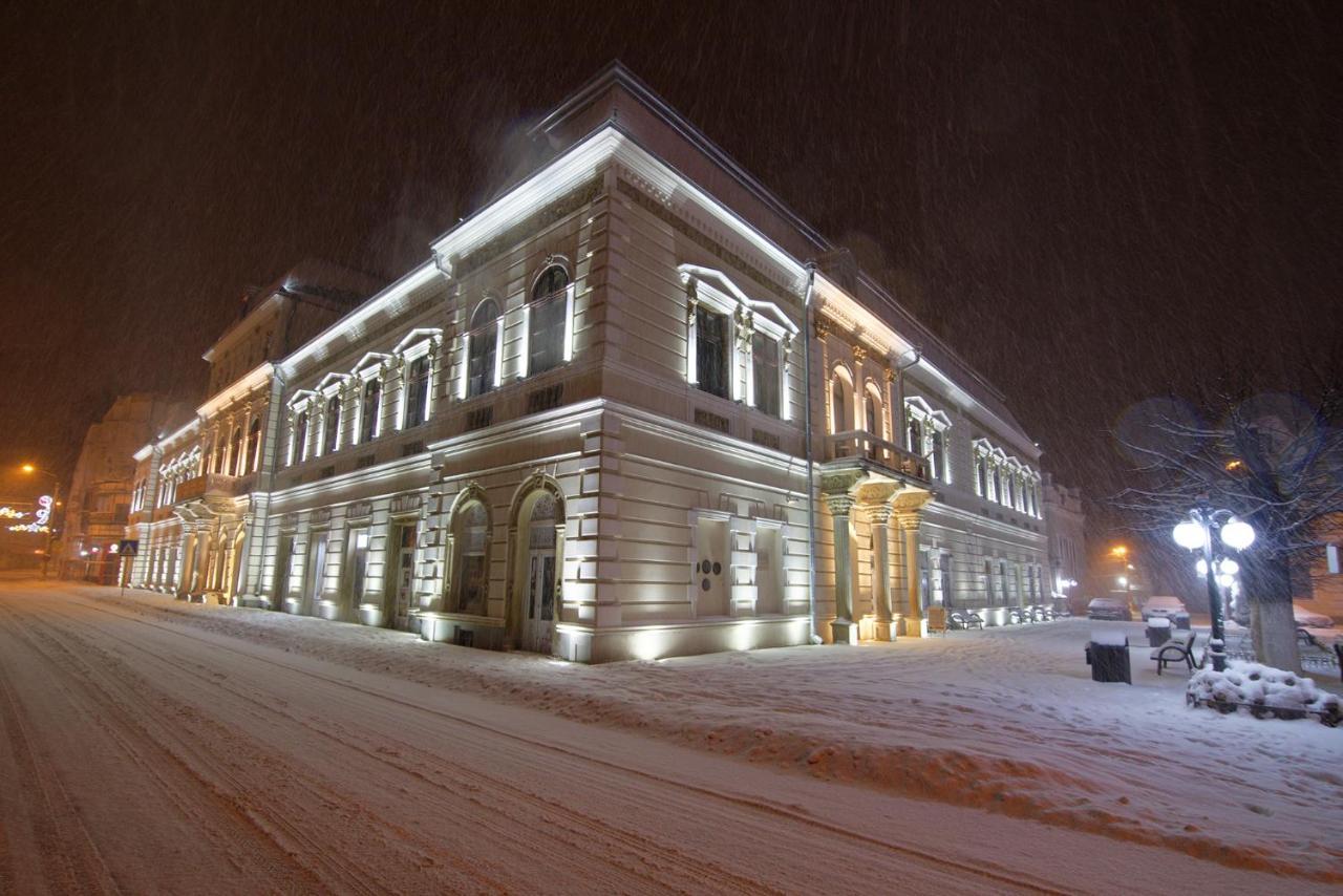 Buchenland Hotel Câmpulung Moldovenesc Екстериор снимка