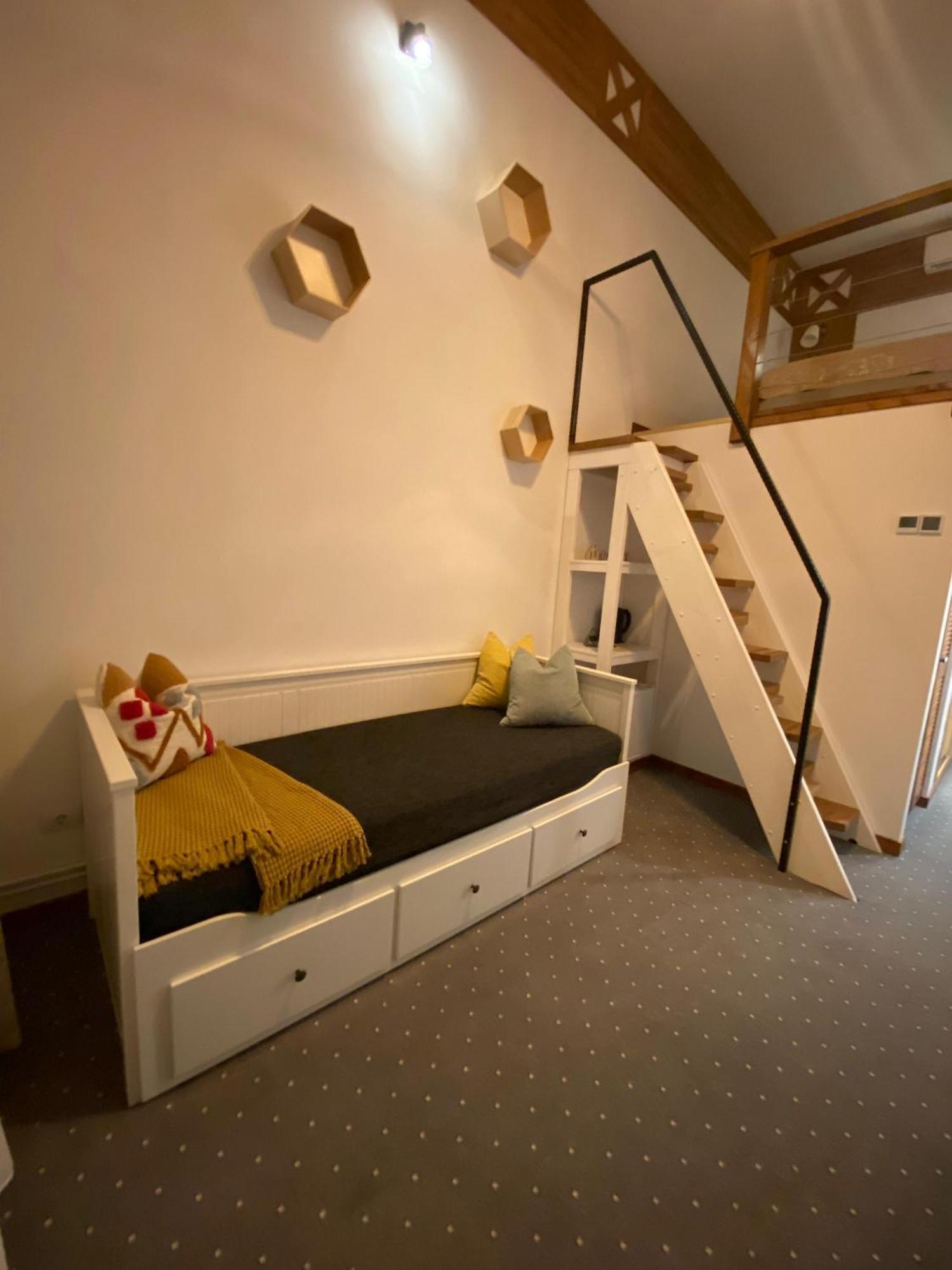 Buchenland Hotel Câmpulung Moldovenesc Екстериор снимка